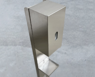 非接触の自動スプレー式で清潔&安全!