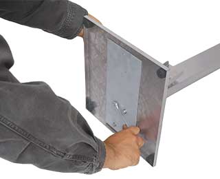 足踏み式で清潔で安全!